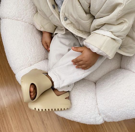 SunnyStep Kinder Sandaal Slippers – Comfortabele en Verstelbare Slippers voor Buitenavonturen