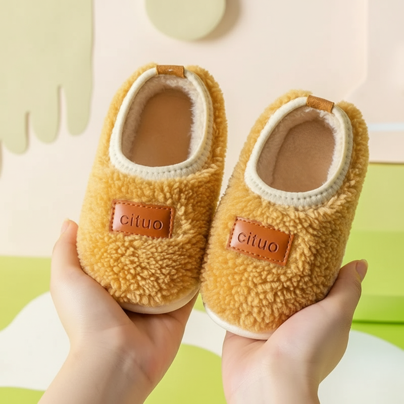 SnugSteps CozyPaws Kinderpantoffels – Warme Antislip Sloffen voor Veilig Binnenlopen