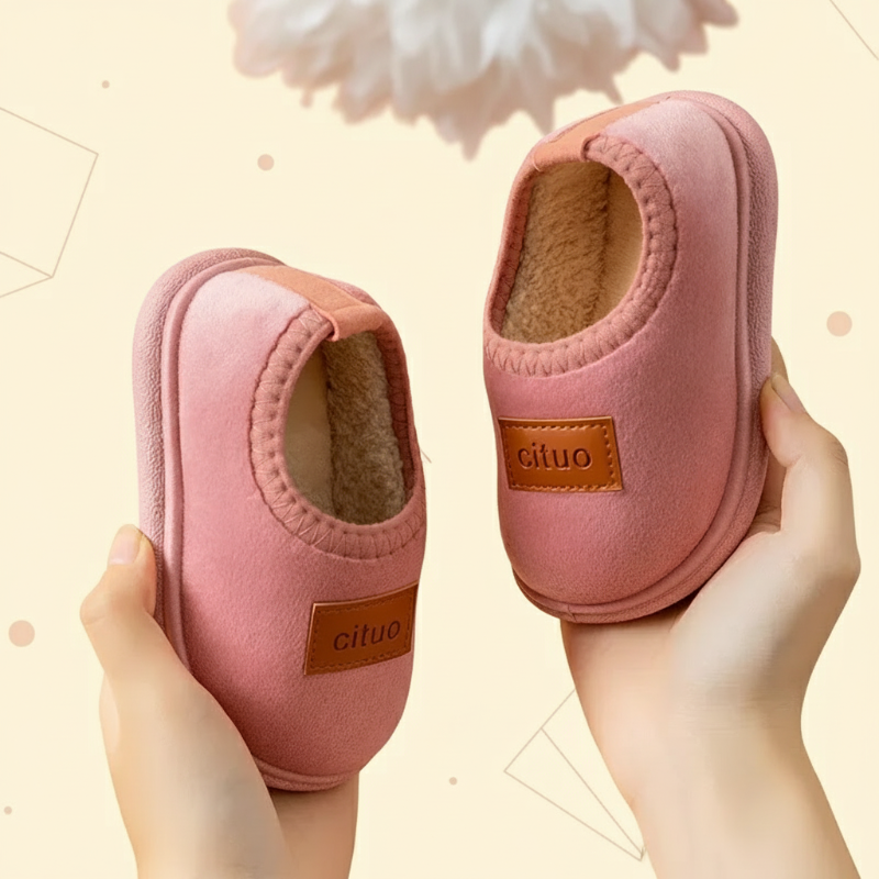 SnugSteps CozyPaws Kinderpantoffels – Warme Antislip Sloffen voor Veilig Binnenlopen