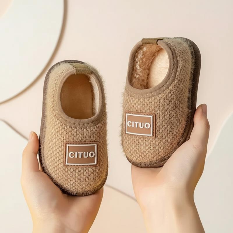 SnugSteps CozyPaws Kinderpantoffels – Warme Antislip Sloffen voor Veilig Binnenlopen