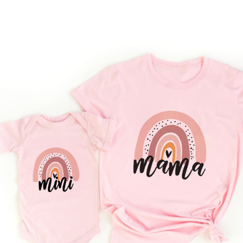 Mama & Dochter Matching Set – Shirt & Romper Outfit | Regenboog Print