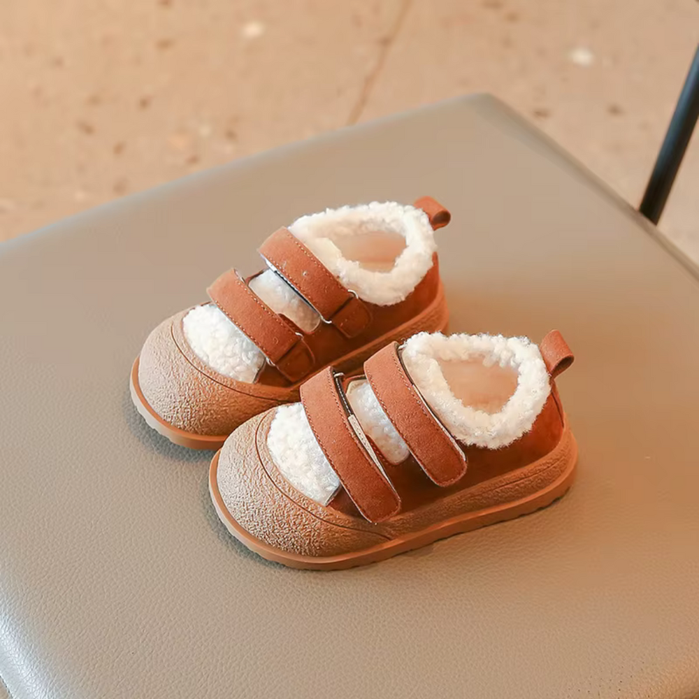 WarmFleece Kinder Sneakers – Warme Fleece Voering, Klittenbandsluiting & Stevige Grip voor Winterse Avonturen