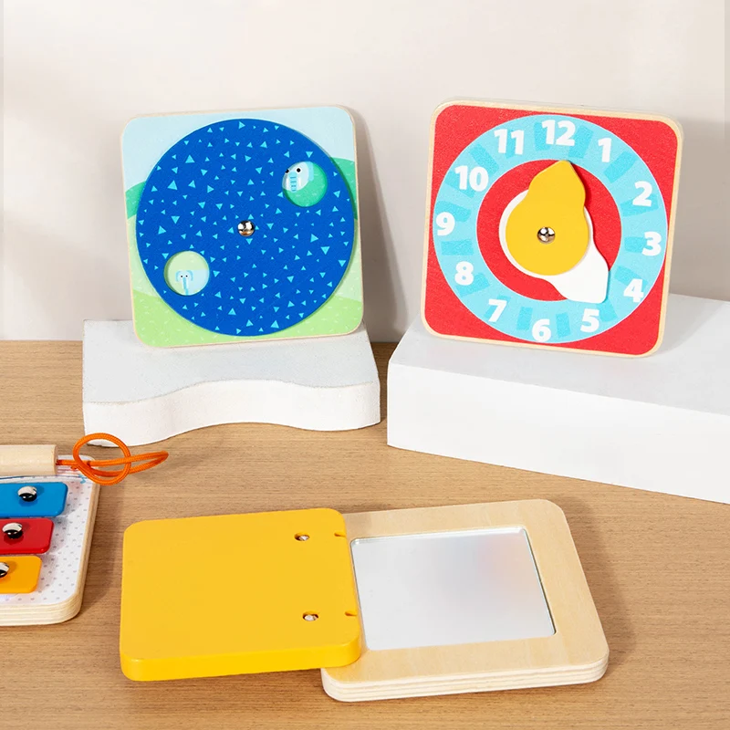 Magnetisch busy board Montessori van hout – keuze uit 12 activiteiten, compact | activiteitenbord