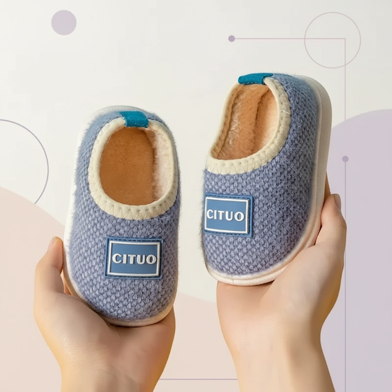 SnugSteps CozyPaws Kinderpantoffels – Warme Antislip Sloffen voor Veilig Binnenlopen
