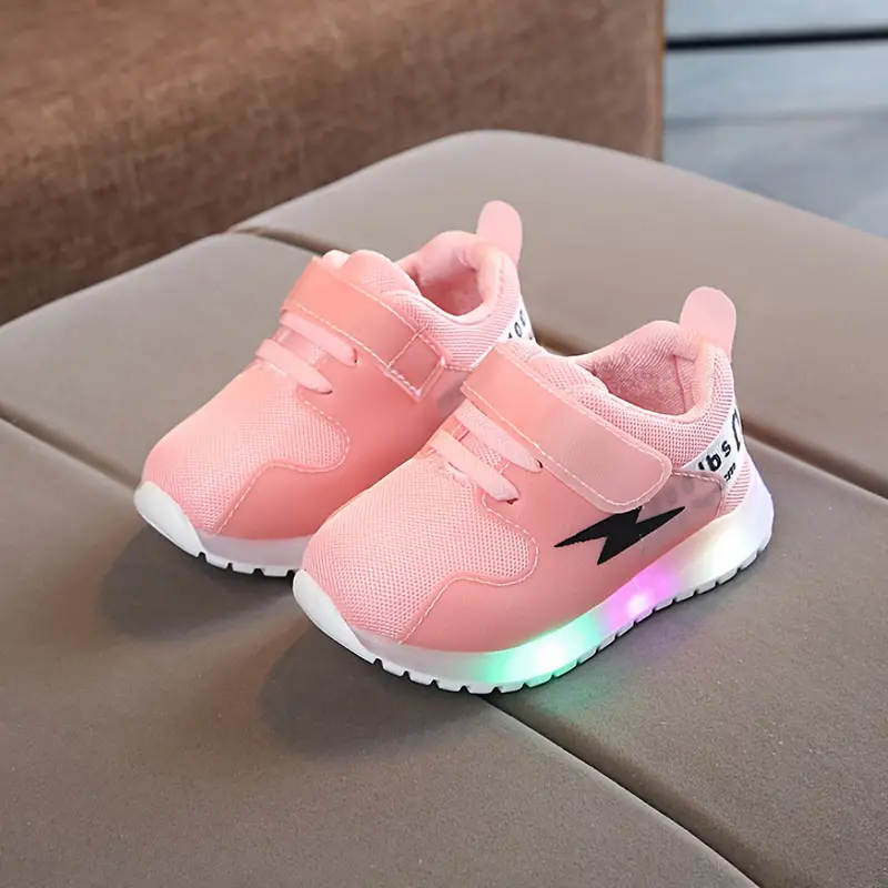 Comfi LED Kindersneakers – Anti-Slip, Comfortabel & Lichtgevende Zolen voor Veilig Spelen