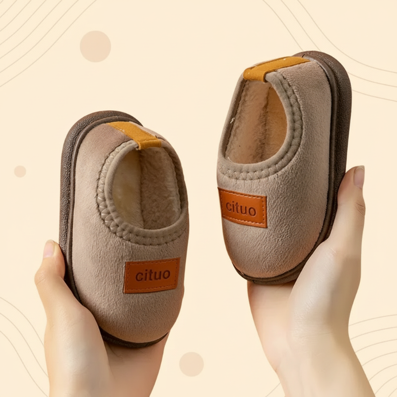 SnugSteps CozyPaws Kinderpantoffels – Warme Antislip Sloffen voor Veilig Binnenlopen
