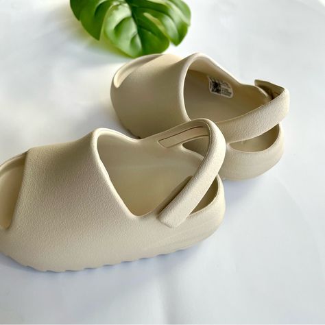 SunnyStep Kinder Sandaal Slippers – Comfortabele en Verstelbare Slippers voor Buitenavonturen