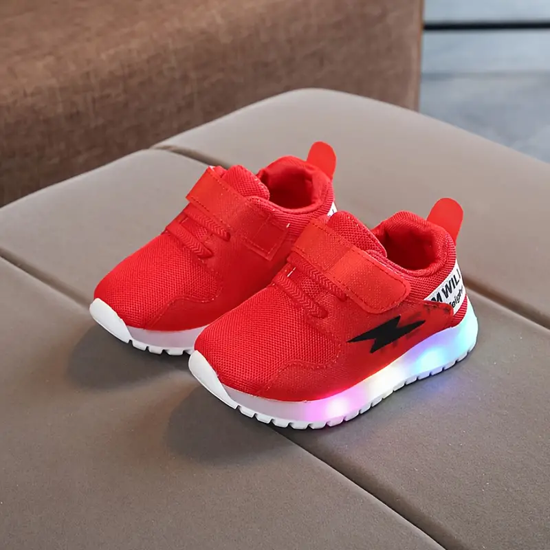 Comfi LED Kindersneakers – Anti-Slip, Comfortabel & Lichtgevende Zolen voor Veilig Spelen