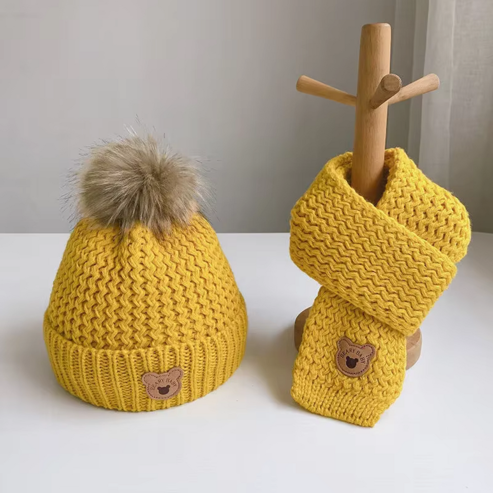 Beary Kinder Winterset – Gebreide Muts & Sjaal met Berenmotief voor Kinderen