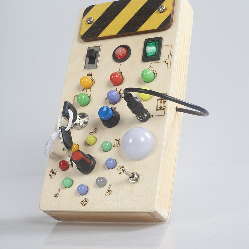 Interactief Houten Speelpaneel voor Peuters – Educatief & Veilig Ontdekken
