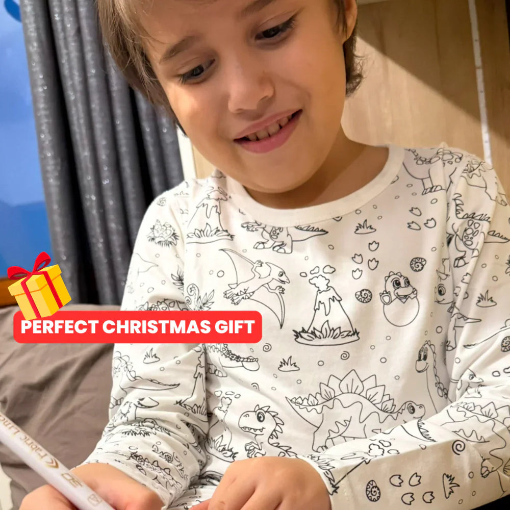 Inkleurbare kinderpyjama dino – DIY pyjama om zelf te kleuren