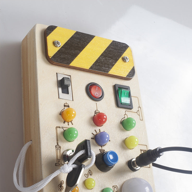 Interactief Houten Speelpaneel voor Peuters – Educatief & Veilig Ontdekken