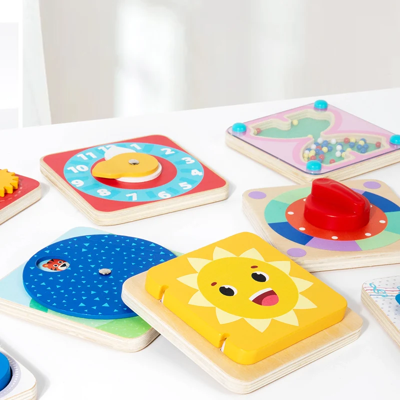 Magnetisch busy board Montessori van hout – keuze uit 12 activiteiten, compact | activiteitenbord