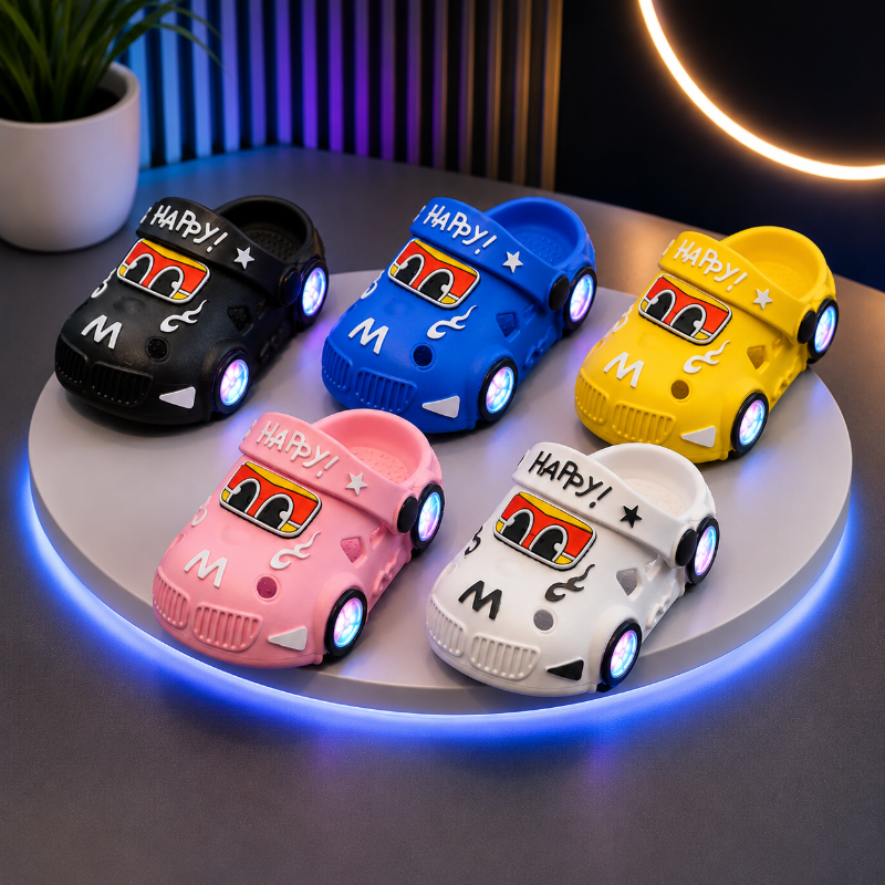 LED Oplichtende Kinderschoenen – Auto-design Slippers met Licht bij Elke Stap