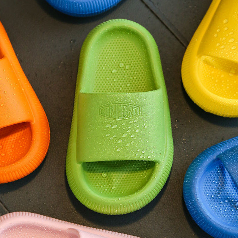 Badslippers voor kinderen met dikke EVA-zool – antislip golfprofiel, waterbestendig | pillow slides
