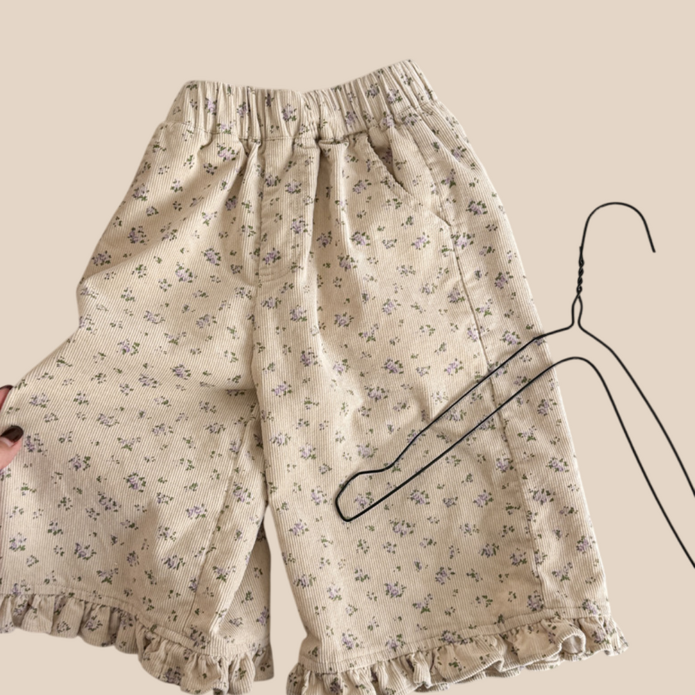 Flair Broek met bloemenprint – BohoBlossom Meisjes, Beige Katoen, Maat 0-6 Jaar