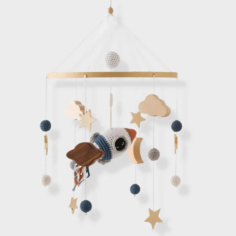 Rustgevende Houten Babymobiel Zonder Batterij – Natuurlijke Materialen & Zachte Kleuren | LittleNest SkyWhirl