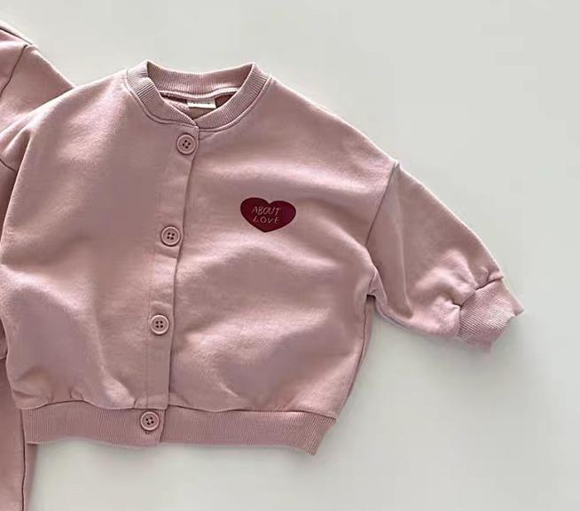 Babyvestje met Hartje – Zachte Cardigan met Knoopsluiting – Uniseks Kinderkleding (6m - 3jr)