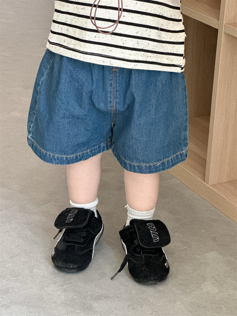 Lunari Breton Shirt & Denim Shorts Set – Zomer Kledingset Kind 0-3 Jaar – Ecru/Zwart + Blauwe Short – Unisex & Comfortabel