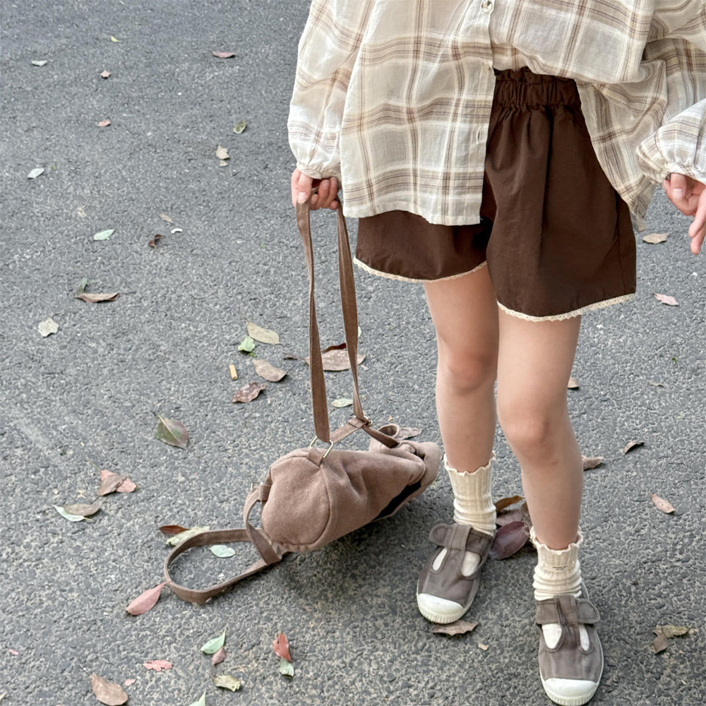 Oko & Lotta Liva Meisjes Short – Katoenen Zomerbroekje – Met Kanten Rand – Elastische Taille – 0-6 Jaar