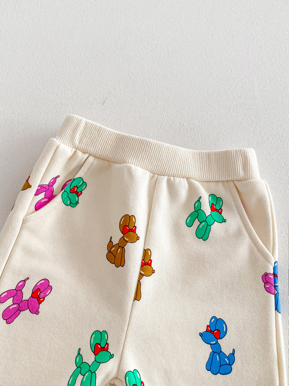 Joggingpak met Ballonhondjes - BouncyBuddies Unisex, Beige, Katoen, Maat 0-4 Jaar