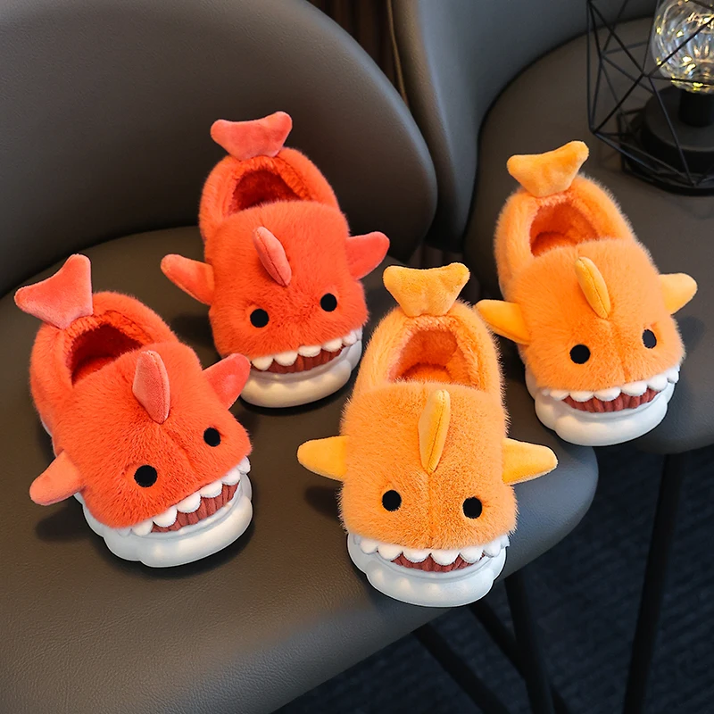 SharkFun Kinder Sloffen – Superzacht Pluche, Antislip & Vrolijk Haaienontwerp voor Kinderen