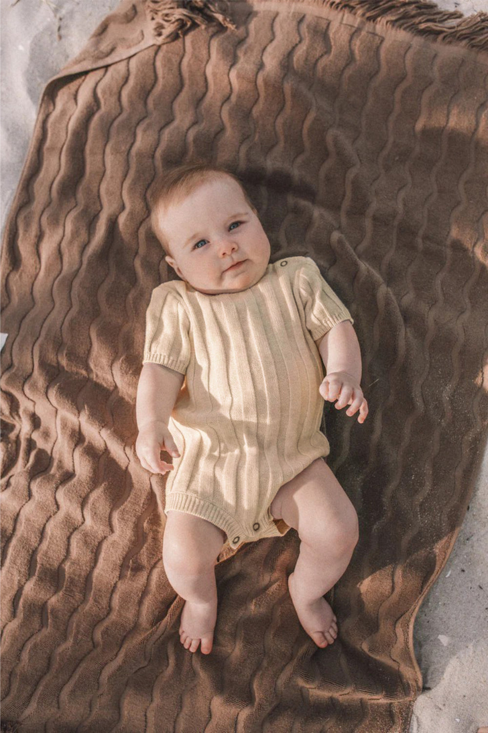 CozyNest Gebreide Baby Romper 0–2 Jaar | Zachte Katoenmix & Ribmotief | Comfortabele Babykleding