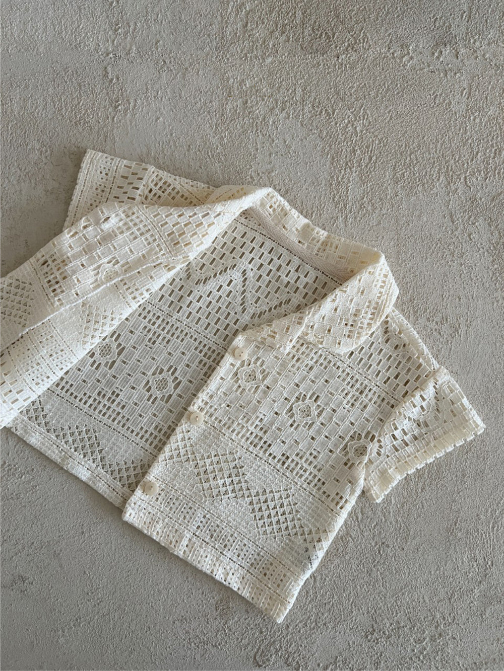 Minette Élise Baby Blouse Katoen – Gehaakt Kant – 0-3 Jaar – Zomer Blouse Meisje – Klassieke Knoopsluiting