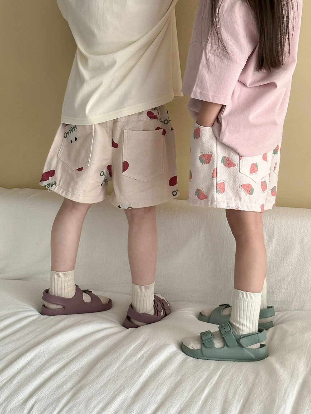 Korte Broek met Aardbeien - Baby, Peuter, Kleuter, Kinderen - Roze, Katoen, Maat 0-8 Jaar