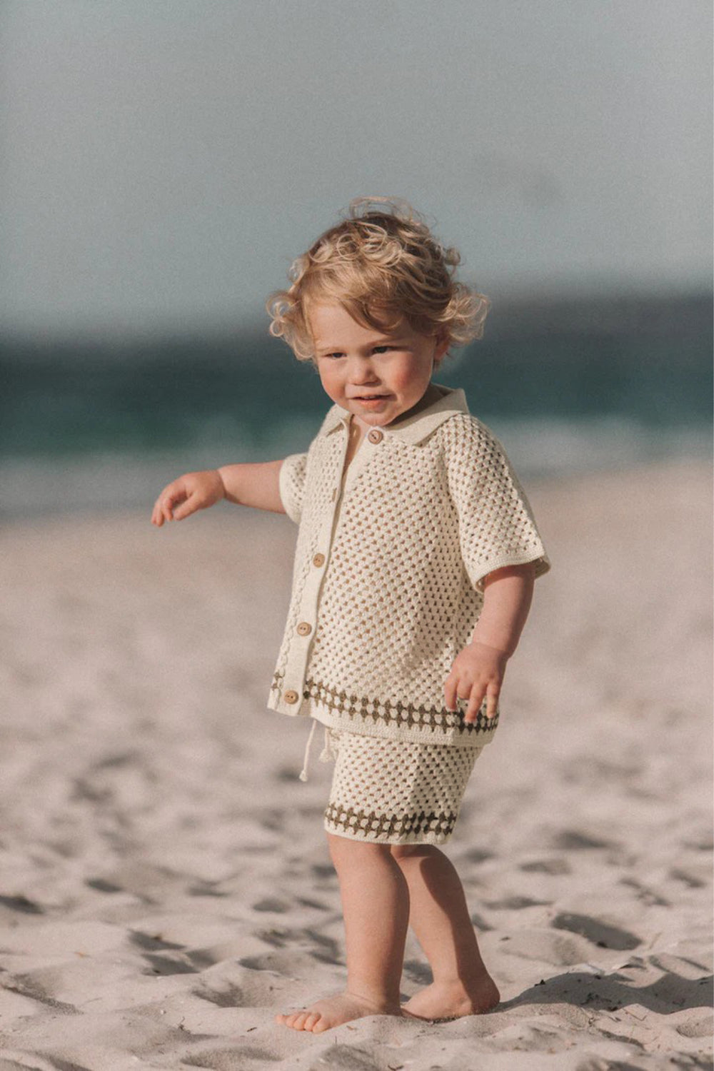 Milo Crochet Babyset – Gehaakt Zomersetje met Kraag & Houten Knopen | Maat 0–2 Jaar