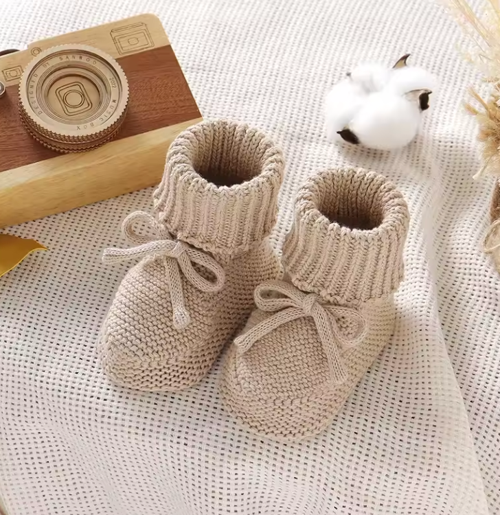 Gebreide Babyslofjes - LittleLoom Unisex, Beige/Wit/Roze/Groen, Maat 0-2 Jaar