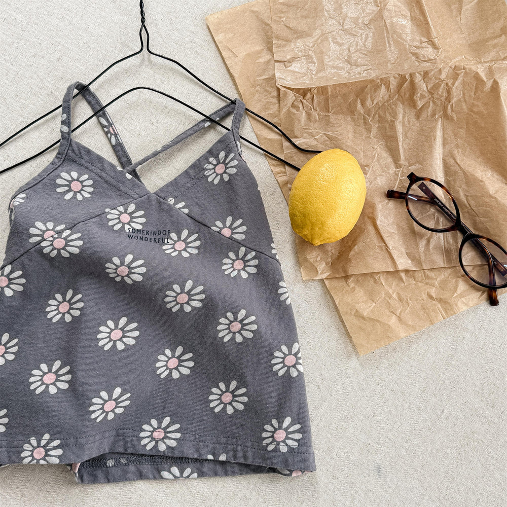 LumiLune Daisy Zomertop Meisje 0–6 Jaar | Bloemenprint Lippenprint Hemdje Katoen met Spaghetti Bandjes