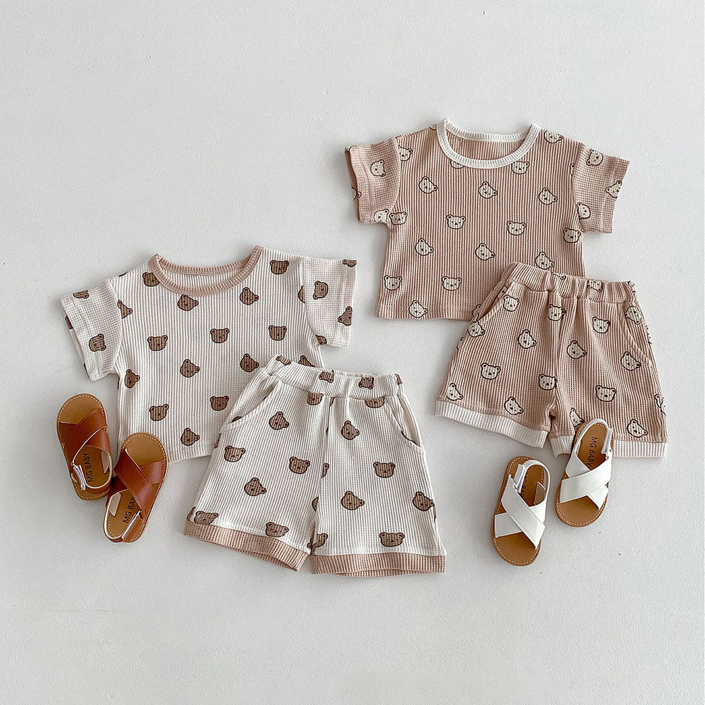 CozyCub Babyset van Ribstof – Uniseks Zomeroutfit met Berenprint | Beige & Bruin | 0-3 Jaar