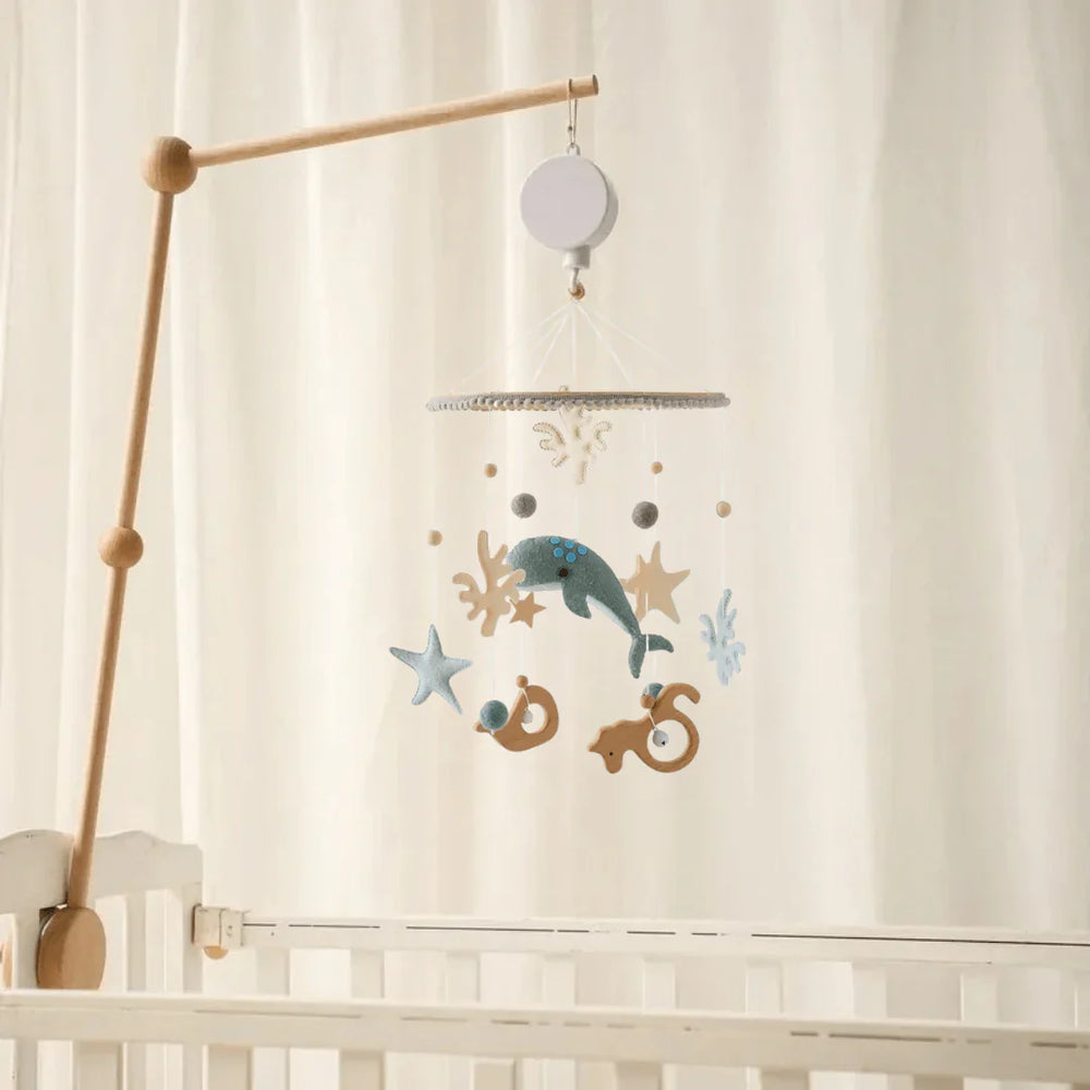 Rustgevende Houten Babymobiel Zonder Batterij – Natuurlijke Materialen & Zachte Kleuren | LittleNest SkyWhirl