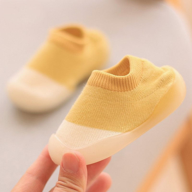 CozySteps Peuterschoenen – Zachte, Anti-Slip Schoentjes voor Kinderen 0-4 Jaar – Comfortabel, Warm en Veilig voor Binnen & Buiten