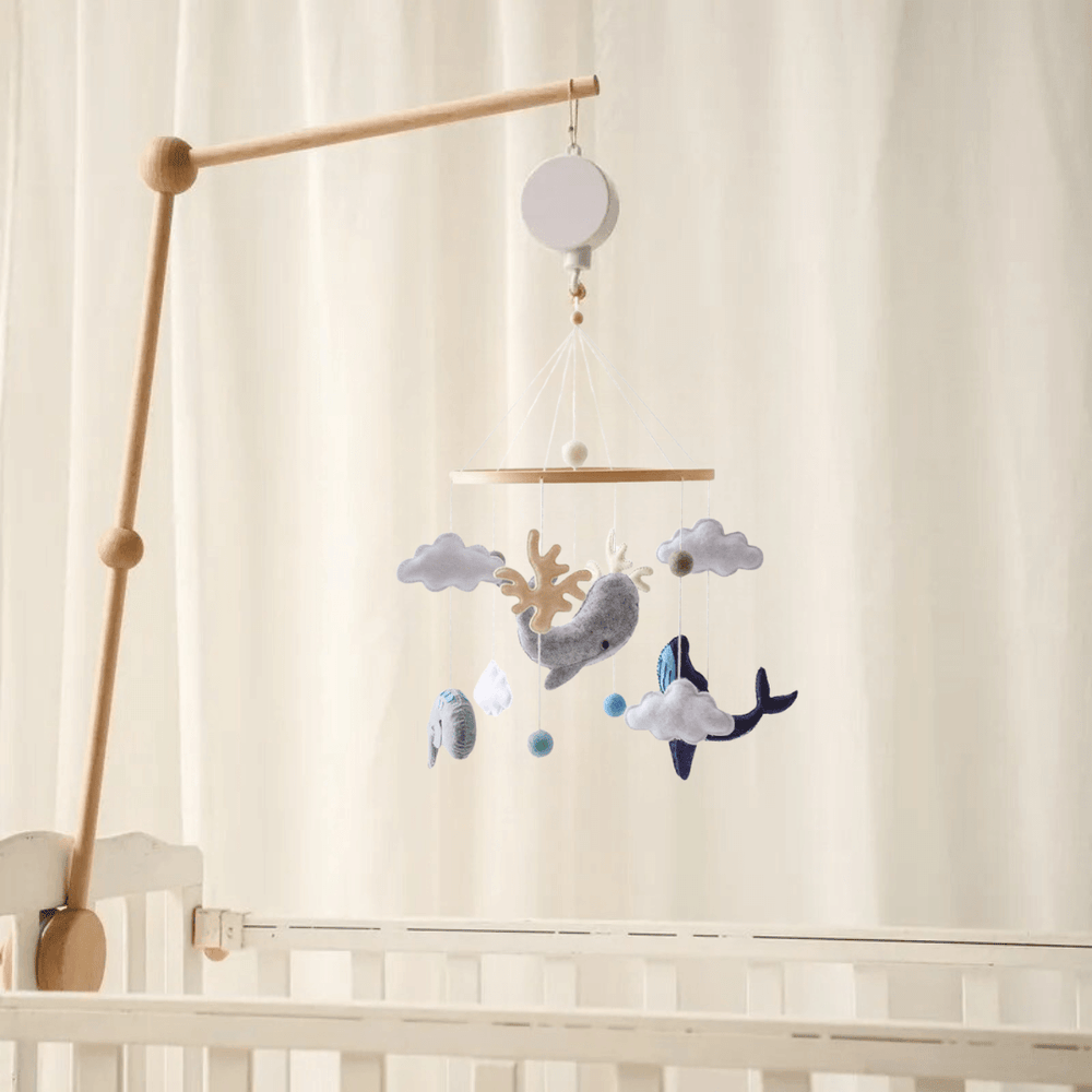 Rustgevende Houten Babymobiel Zonder Batterij – Natuurlijke Materialen & Zachte Kleuren | LittleNest SkyWhirl