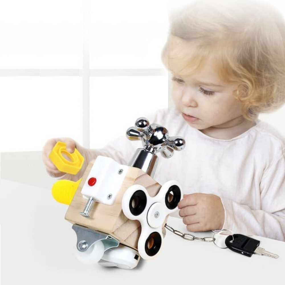BusyBox Explorer – 7-in-1 Educatief Houten Speelgoed voor Peuters | Versterk Motoriek en Cognitie