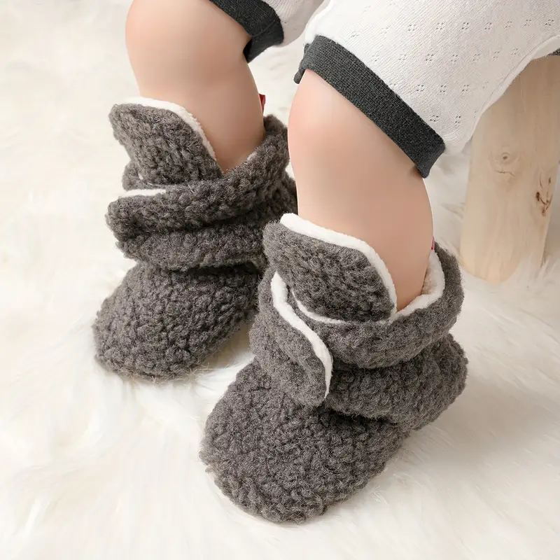 Beary Cozy Slofsokjes – Warme Babyslofjes voor Eerste Stapjes en Thuisgebruik