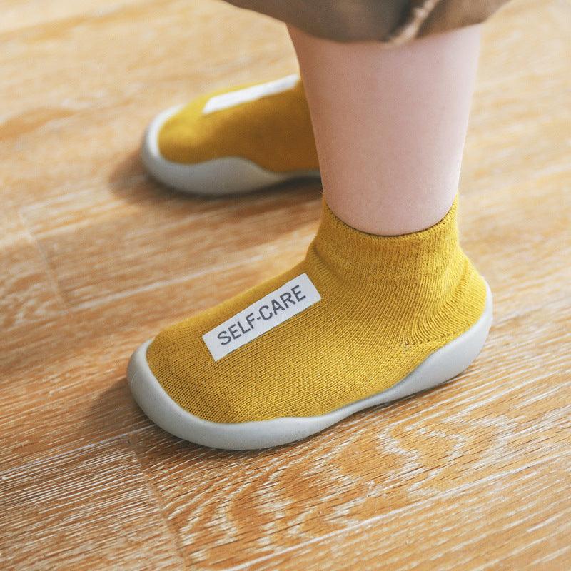 CozySteps Peuterschoenen – Zachte, Anti-Slip Schoentjes voor Kinderen 0-4 Jaar – Comfortabel, Warm en Veilig voor Binnen & Buiten