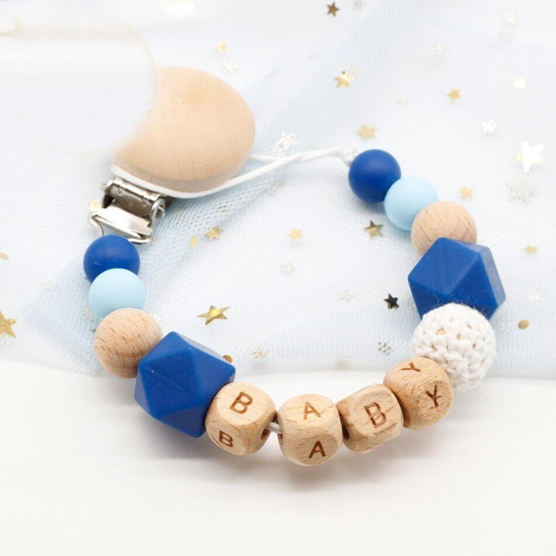 Gepersonaliseerde fopspeenketting met naam – houten kralen
